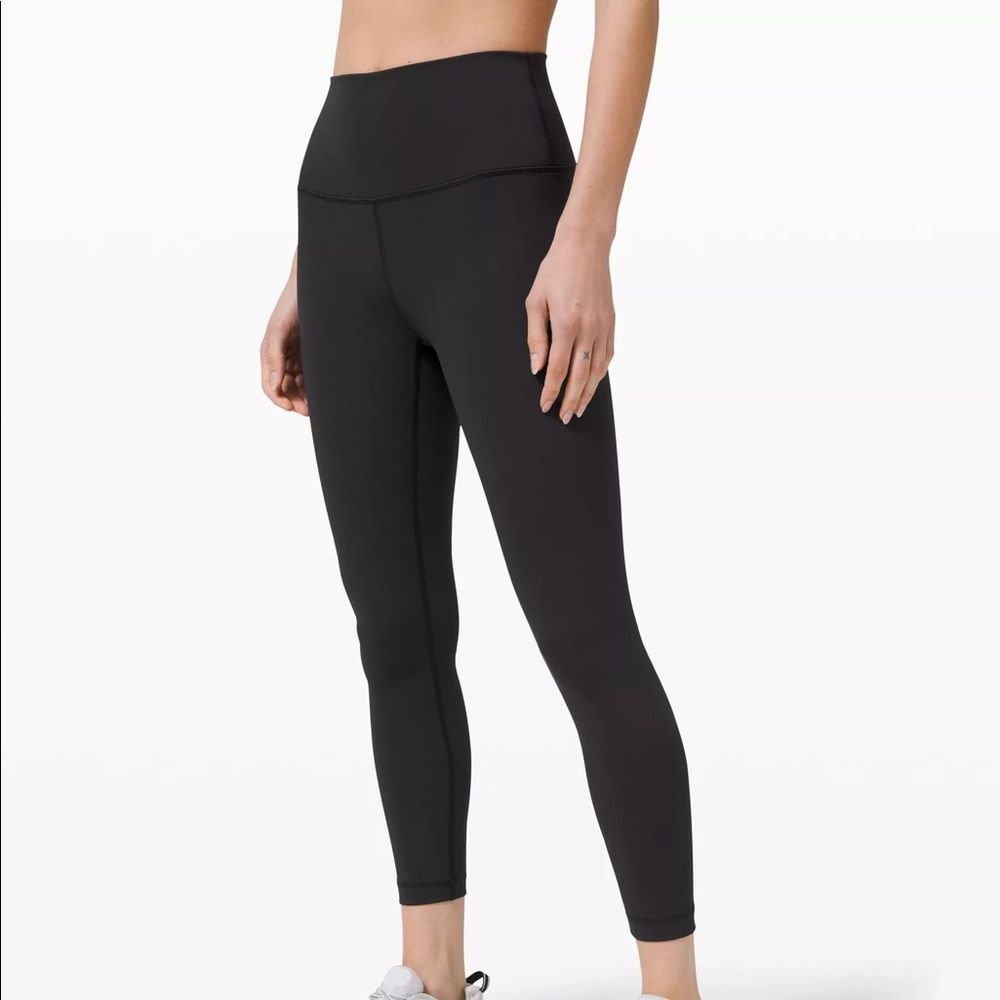 *Sold*NWOT lululemon wunder under 25”*Sold*